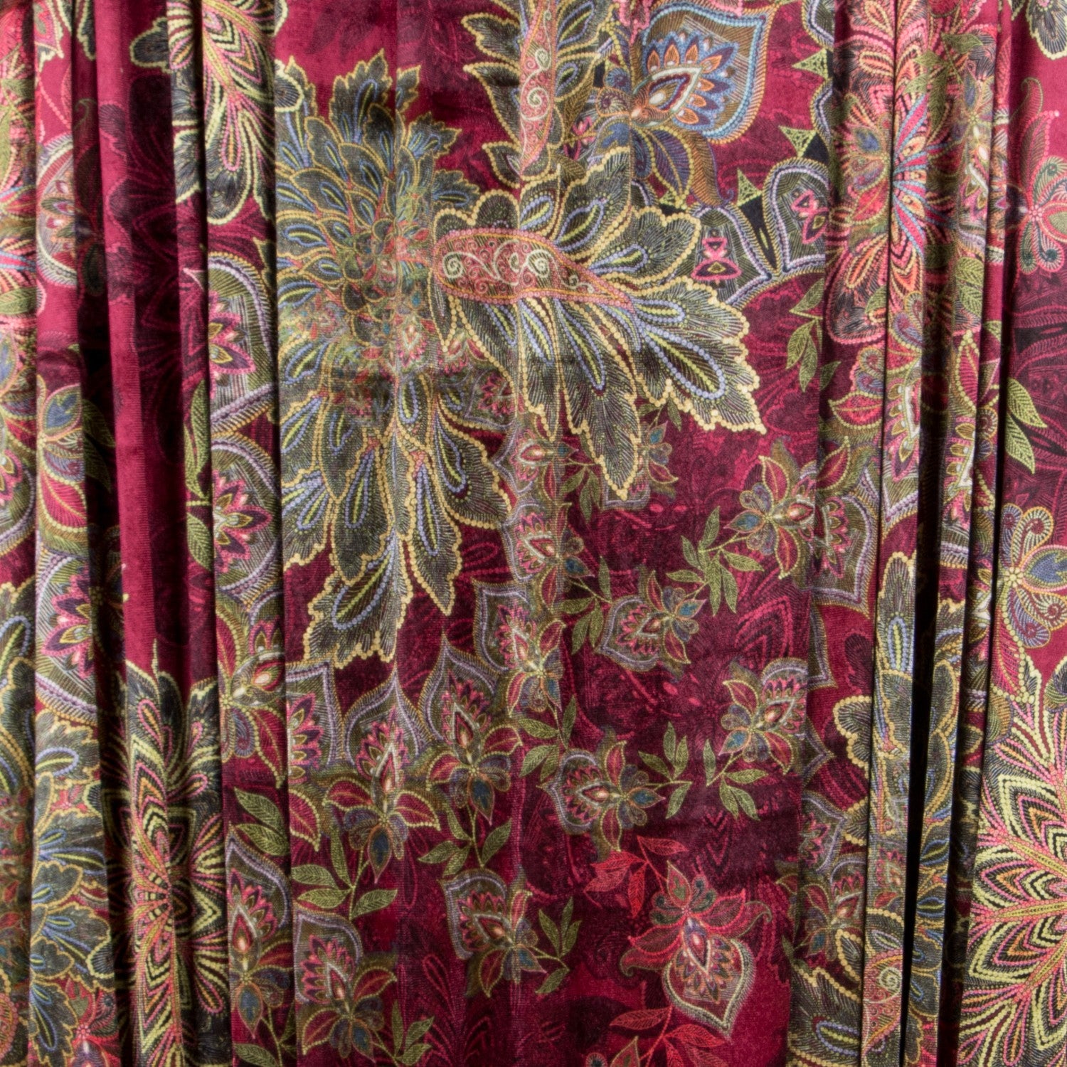 Velvet Mandala Garnet - Ribes y Casals