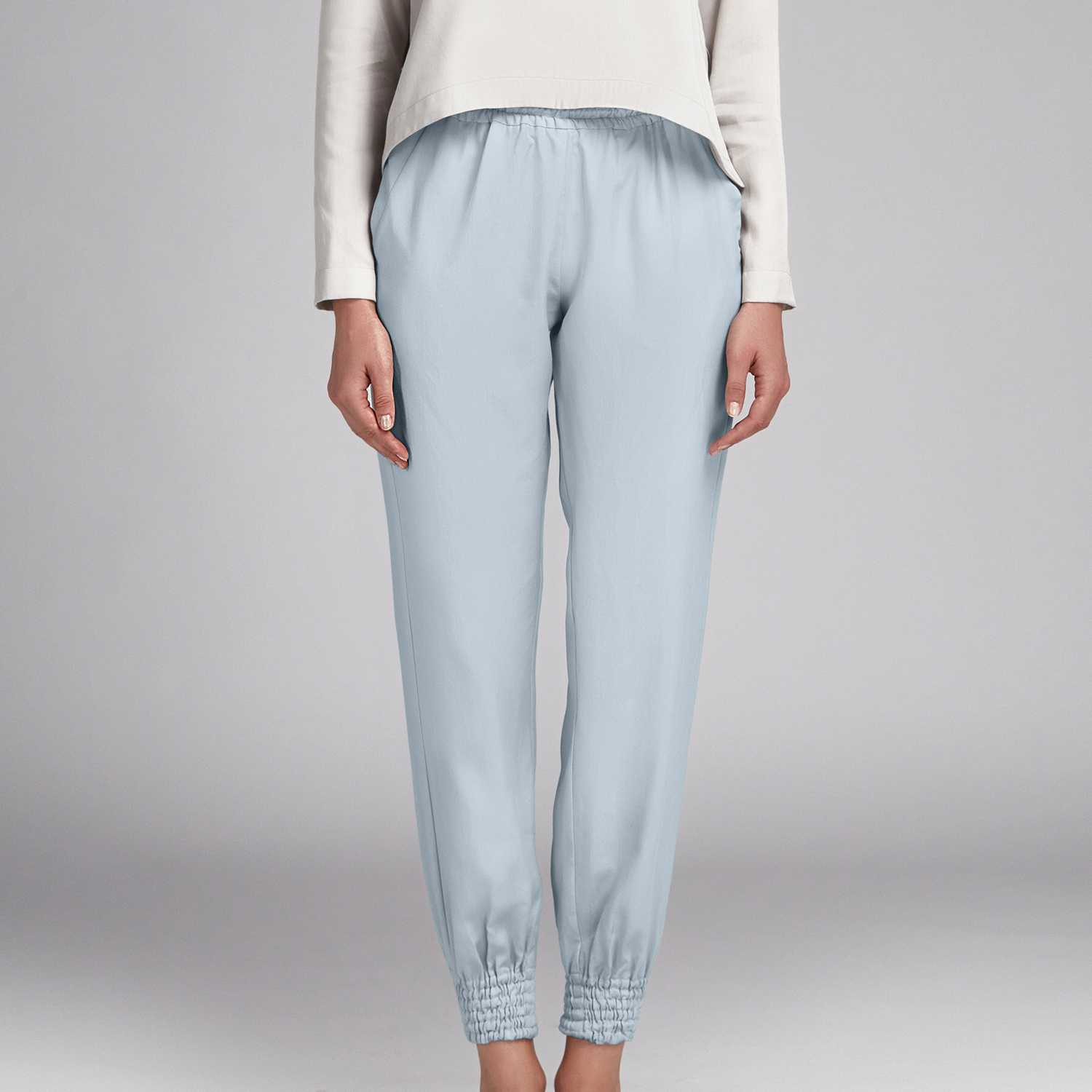 Tissu satin Lingerie Bleu Porcelaine - Ribes y Casals