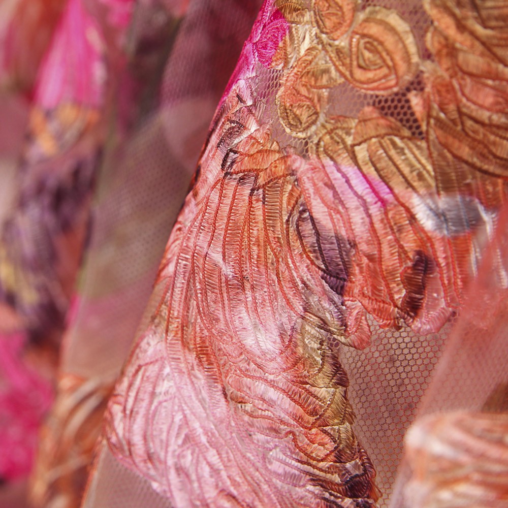 Tulle Brodé De Fleurs Multicolores - Ribes y Casals
