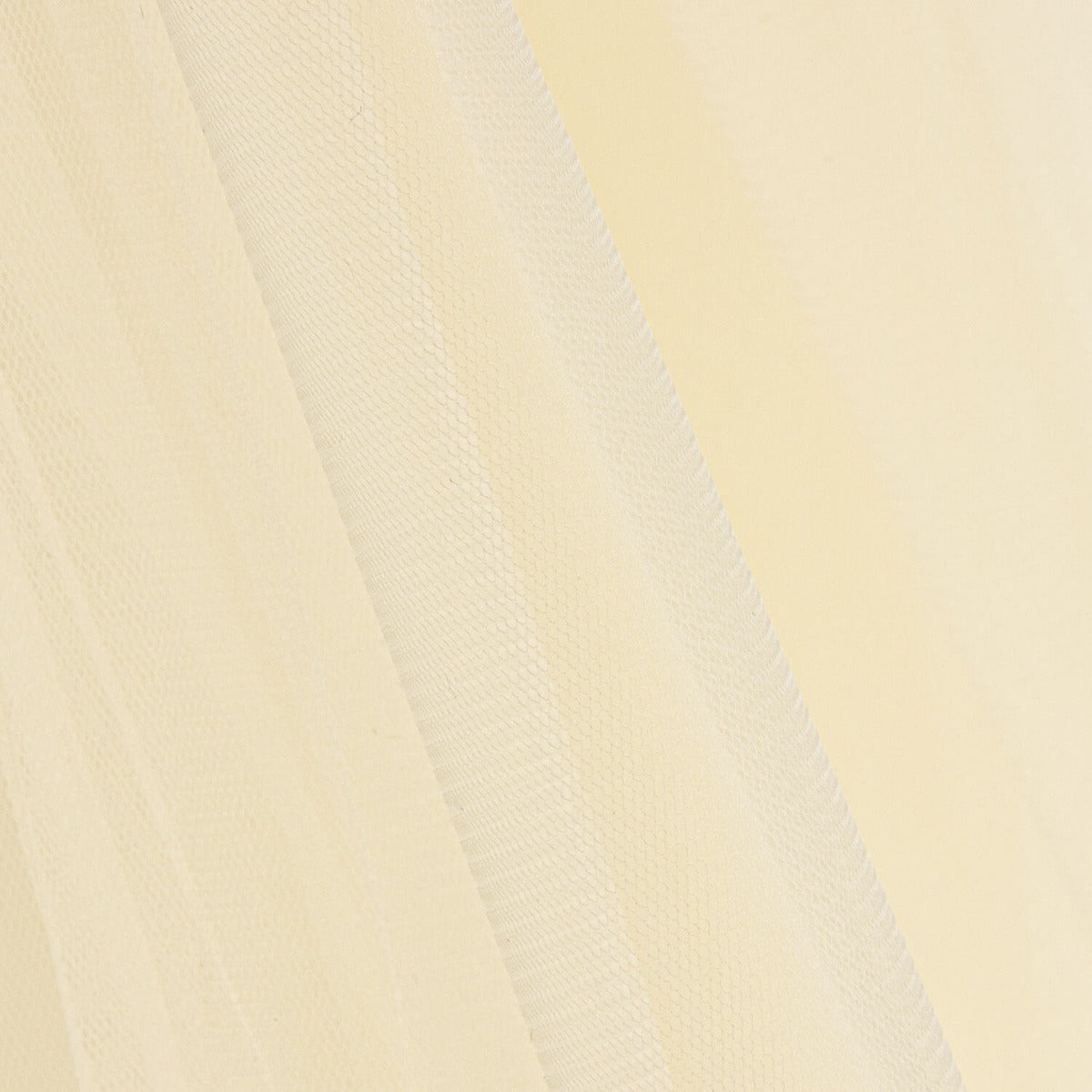 Tissu de tulle de mariage en soie beige clair - Ribes y Casals