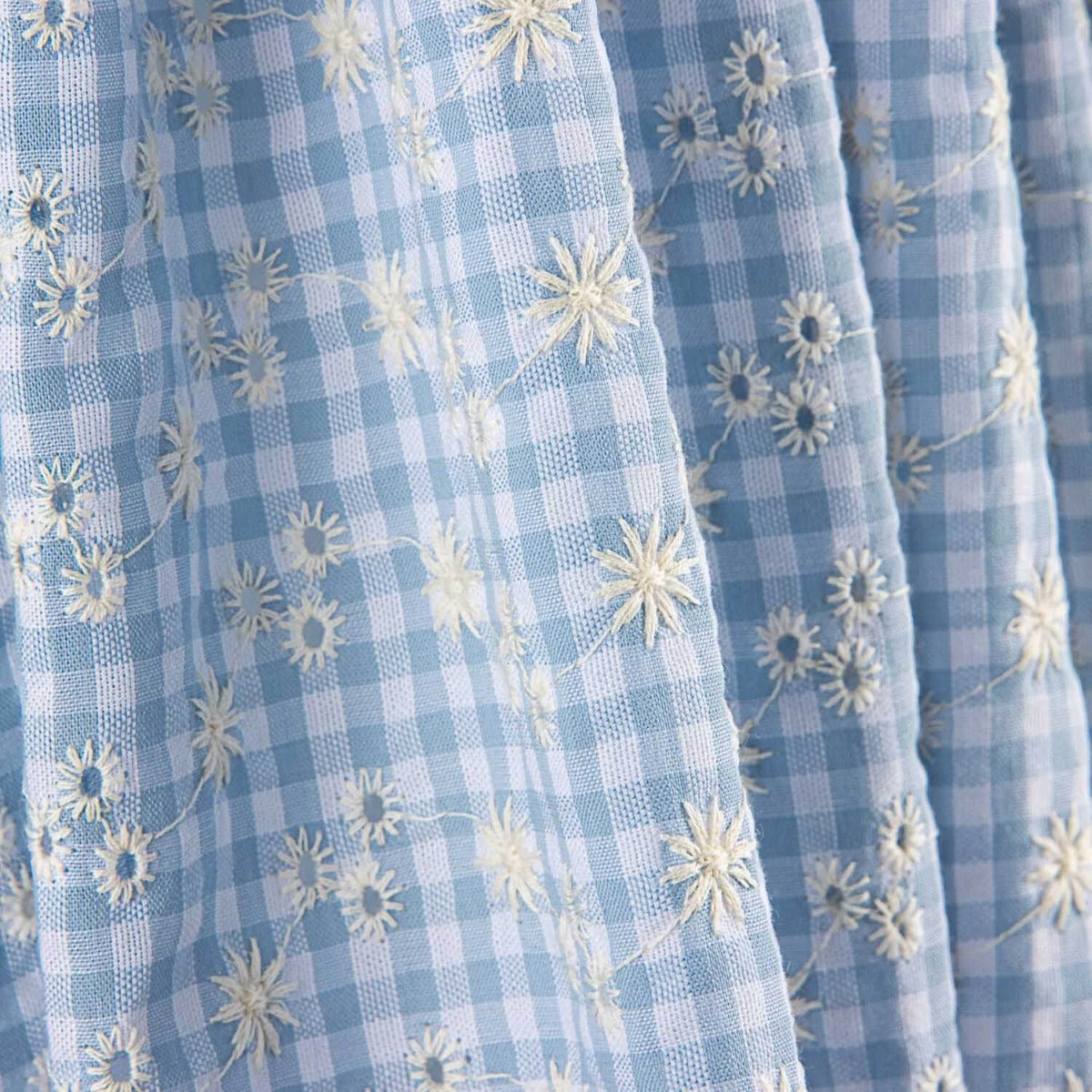Seersucker brodé suisse Vichy bleu - Ribes y Casals